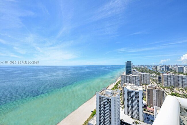 Building Photo - 1850 S Ocean Dr Unit 4204