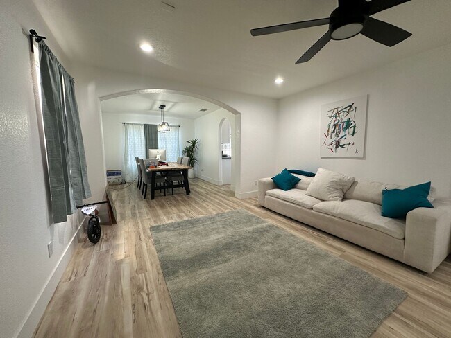 Photo - 4 bedroom home with Pool in Green Valley