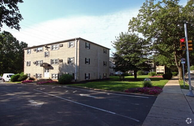 Photo - Krewstown Park Apartments