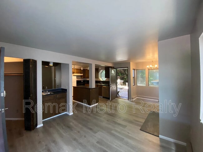 Building Photo - 512 Galer St Unit Apt 2