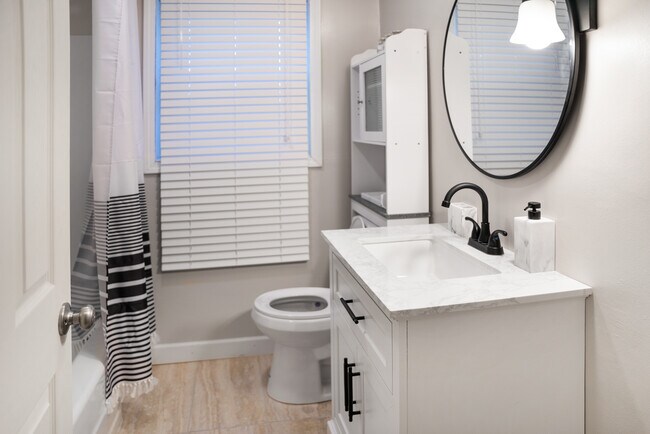 Photo - 193 Thistle Lea