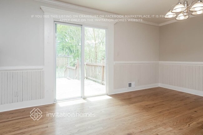 Photo - 1321 Laura Ln