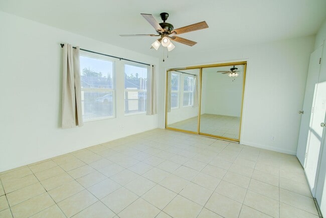 Photo - **** MOVE IN SPECIAL- 1/2 OFF FIRST MONTH ... Unit Nashville3208