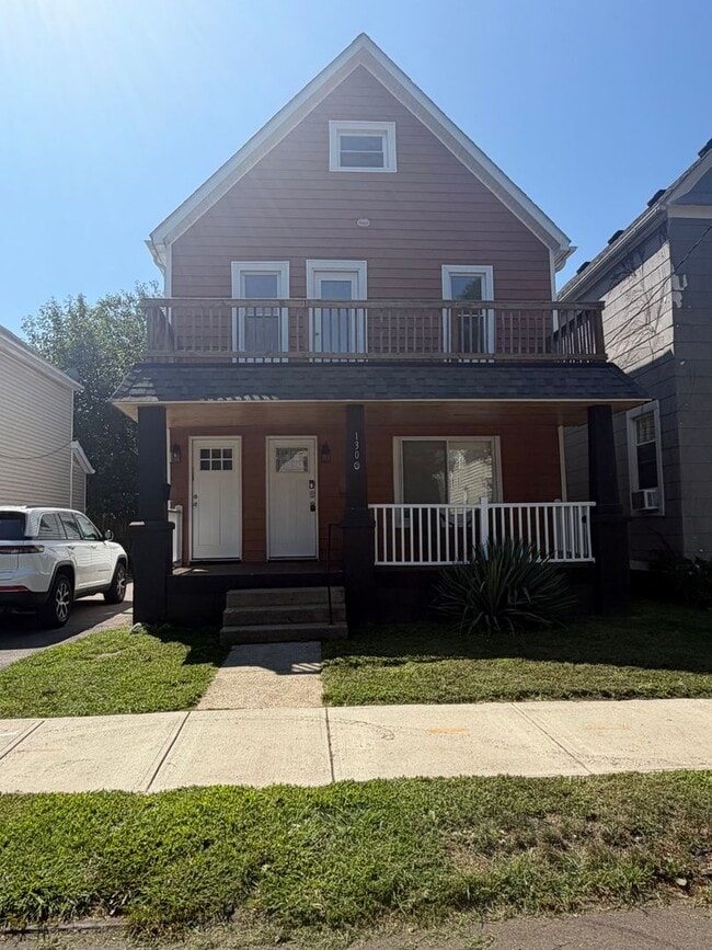 Building Photo - 1308 W 87th St Unit Up