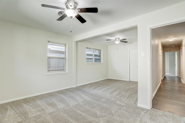 Photo - 4134 Hill Oak Dr