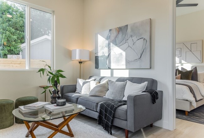 Photo - Modern 1-Bedroom Home in the Heart of San ... Unidad 301