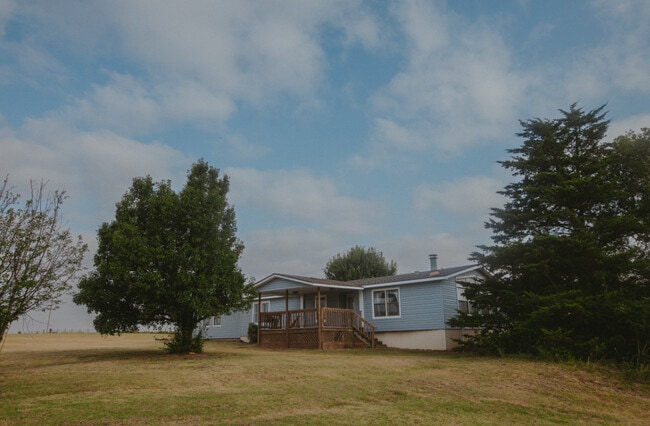 Photo - 30507 N 2960 Rd