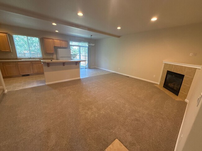 Photo - DOG CONSIDERED!! 3 Bdrm House, Gas Heat/Fi...