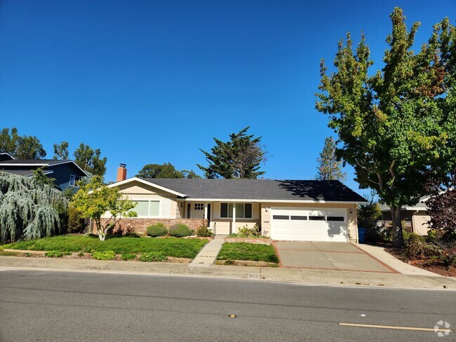 Building Photo - Modern 4 bedroom Burlingame home near Skyline