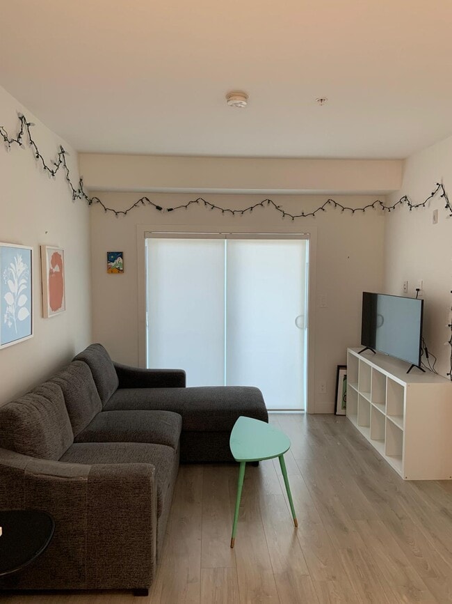 Building Photo - 10620-10132 132 St