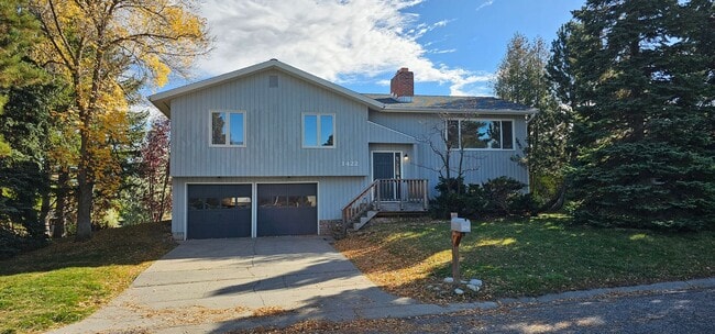 Building Photo - Newly Renovated 3Bed/2Bath Home Now Availa...