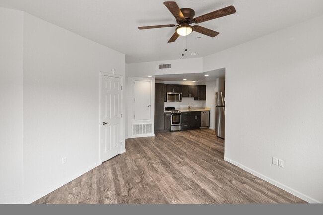 Photo - 1824 Kestrel Cir