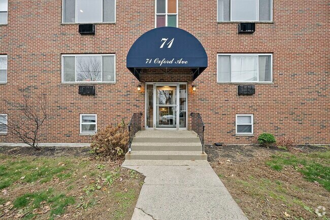 Building Photo - 76 Oxford Ave Unit #1 Rental