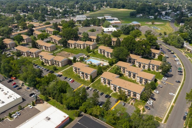 Photo - Top Of The Hill Apartments