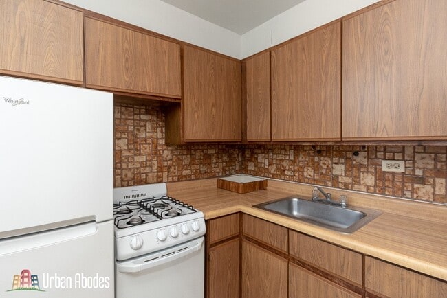 Photo - 727 W Belmont Ave Unidad J06W