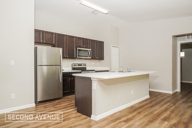 Photo - 404 Biscayne Dr