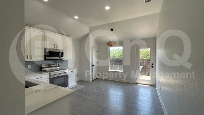 Photo - 1028 Aviary Dr