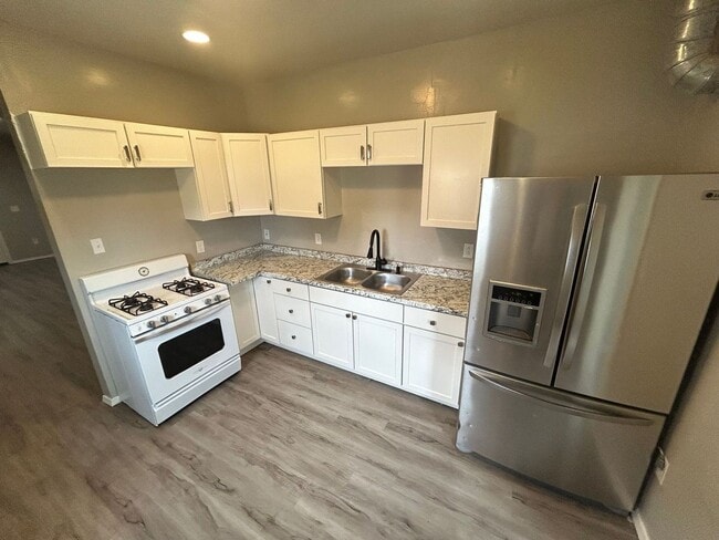 Photo - Charming 2-Bed Home Near Ottawa Park & University of Toledo