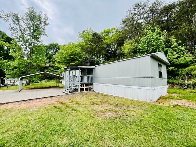 Photo - 3200 South Dug Gap Road