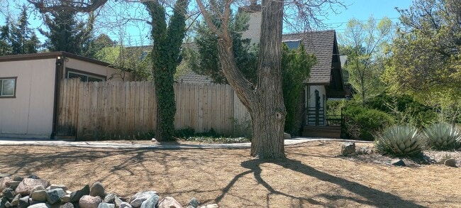 Photo - Charming Home Near the Prescott Square