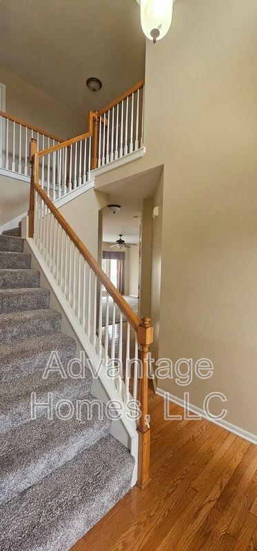 Photo - 809 Midjay Dr