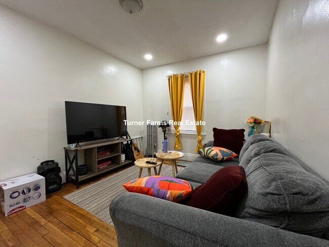 Photo - 14 Logan St Unit 1