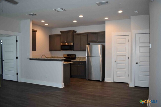 1300 Black Locust Drive West Unidad 1801