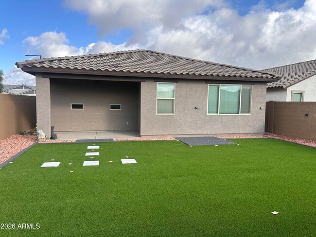 Photo - 19449 W Pierson St