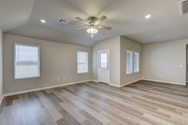 Photo - 4205 Sara Pk Dr