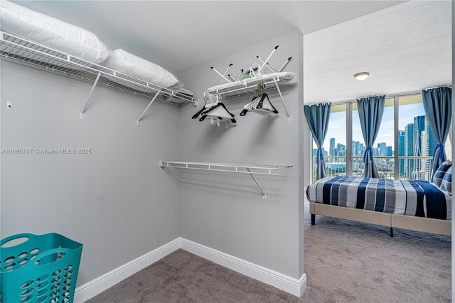 Building Photo - 1750 N Bayshore Dr Unit 3410