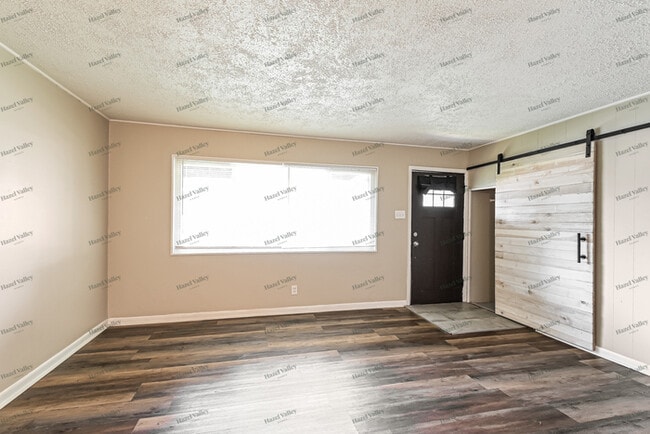 Photo - 1200 S Waterford Dr