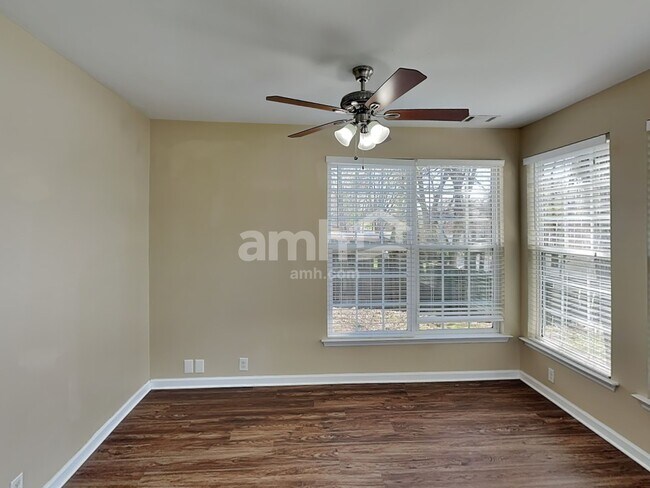 Photo - 2227 Joann Dr