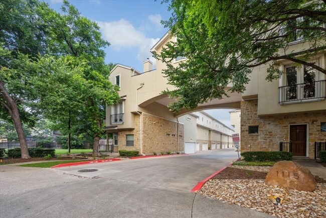 Photo - 1115 Kinney Ave Unidad 41 Rental