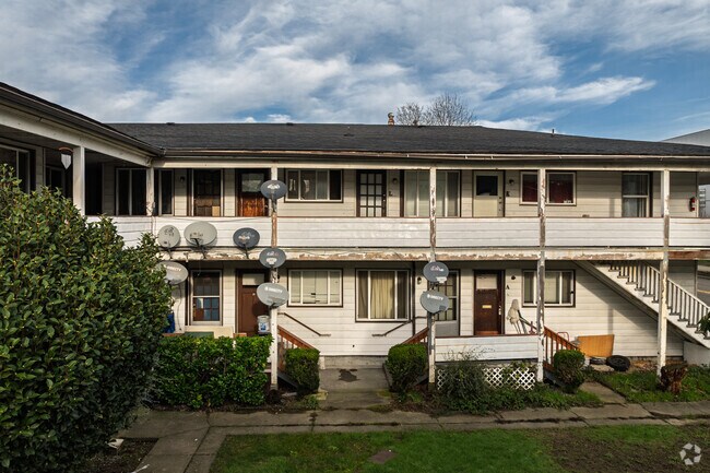 Photo - Bennett Apartments