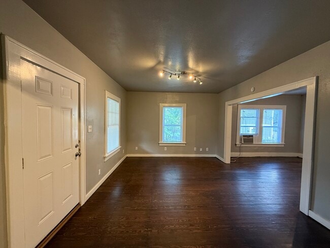 Photo - 1506 W Bowen Pl