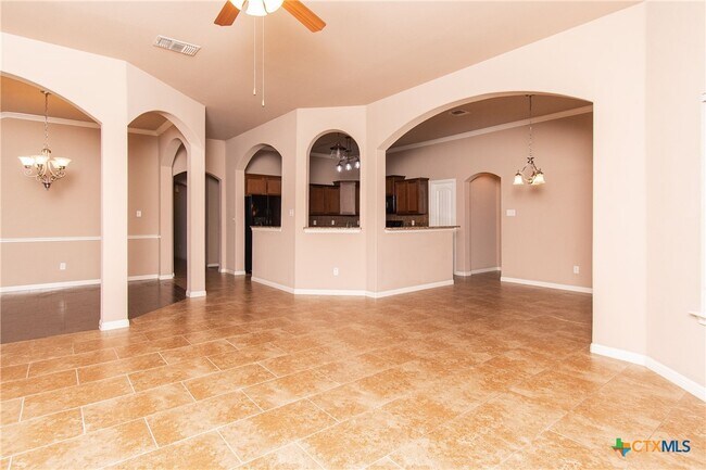 Photo - 704 W Gemini Ln