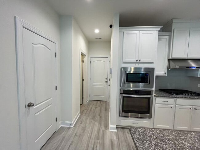 Photo - 311 Alamosa Pl