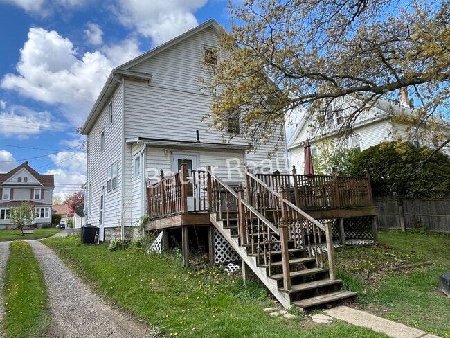 Photo - Three Bedroom Near Brookside Park