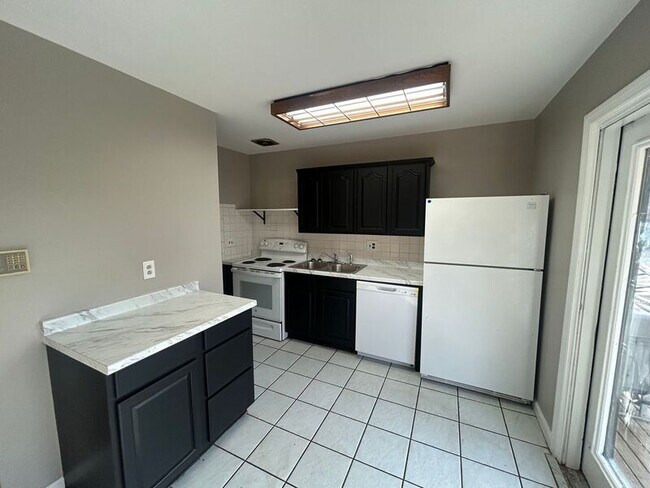 Photo - 2801 Royal Glen Dr