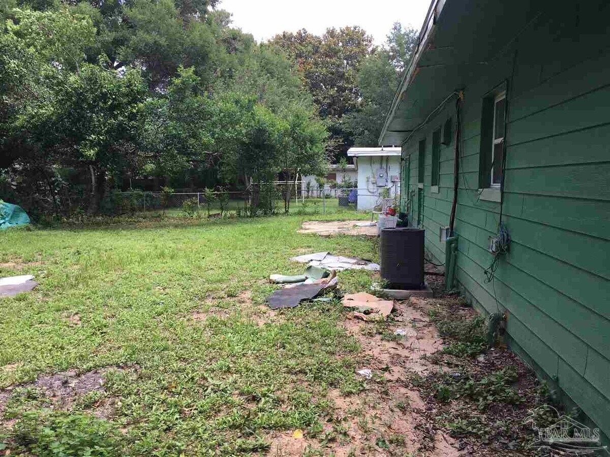 Photo - 223 Emerald Ave