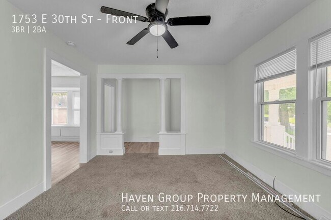 1753 E 30th St Unidad Front
