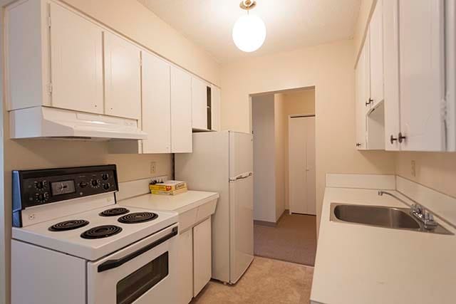 Holly Tree Apartments