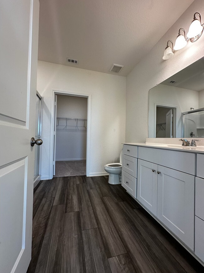 Photo - 14432 Woodland Vly