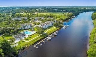 Photo - 2508 SE Anchorage Cove Unit 1