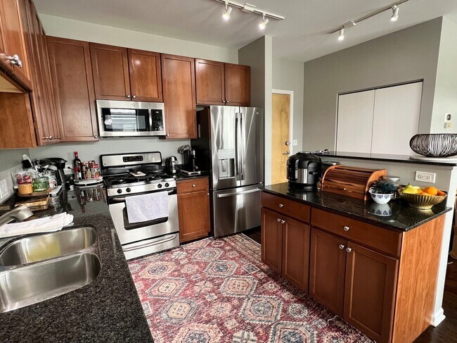 Photo - 1000 W 15th St