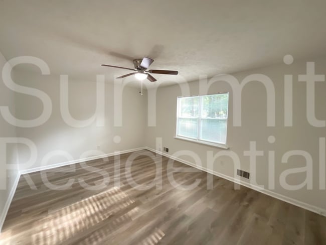 Photo - 5950 Stonewall Dr