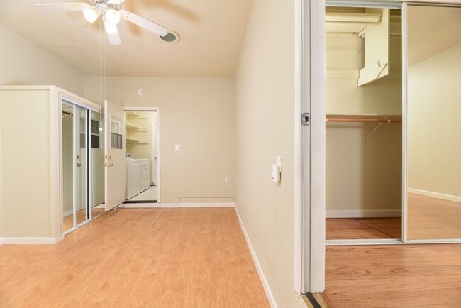 Photo - 2092-2094 Donald Dr Unit 2092