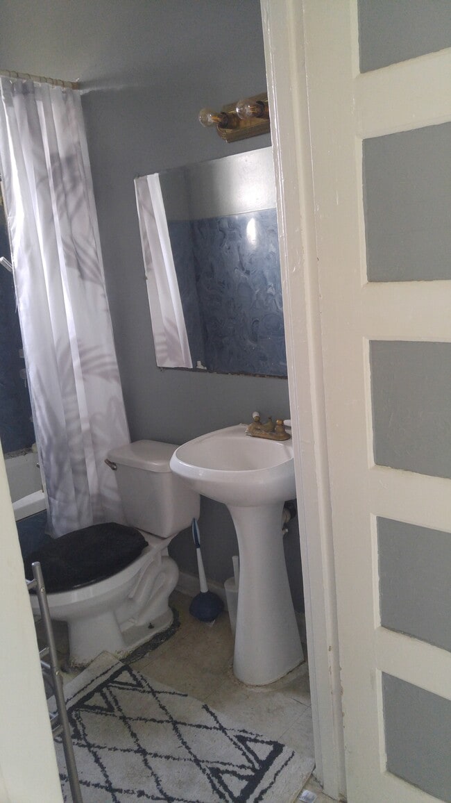 Photo - 4209 Freret St