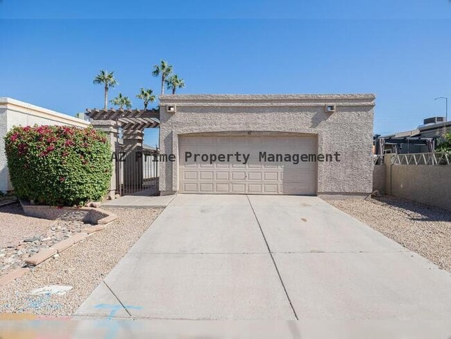 Photo - 619 E Jensen St