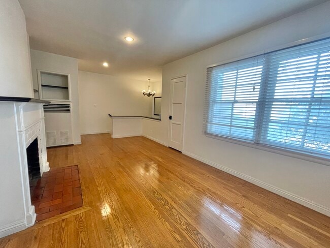 Photo - 5435 Colfax Ave Unidad 5435 Colfax Ave